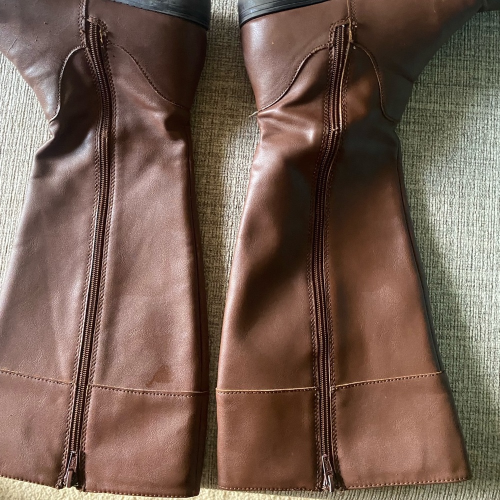 Fall boots - Picture 2 of 3